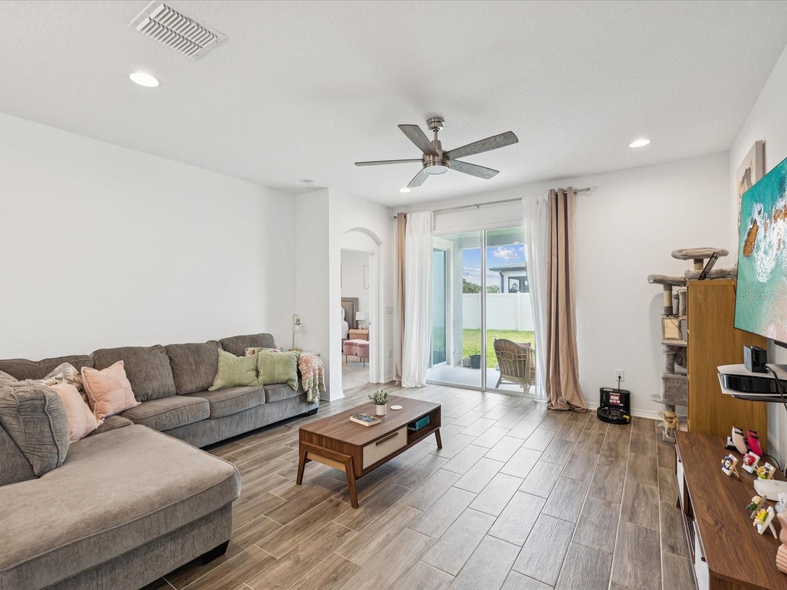 Image 30 of 67 For 12466 Rosepine Place