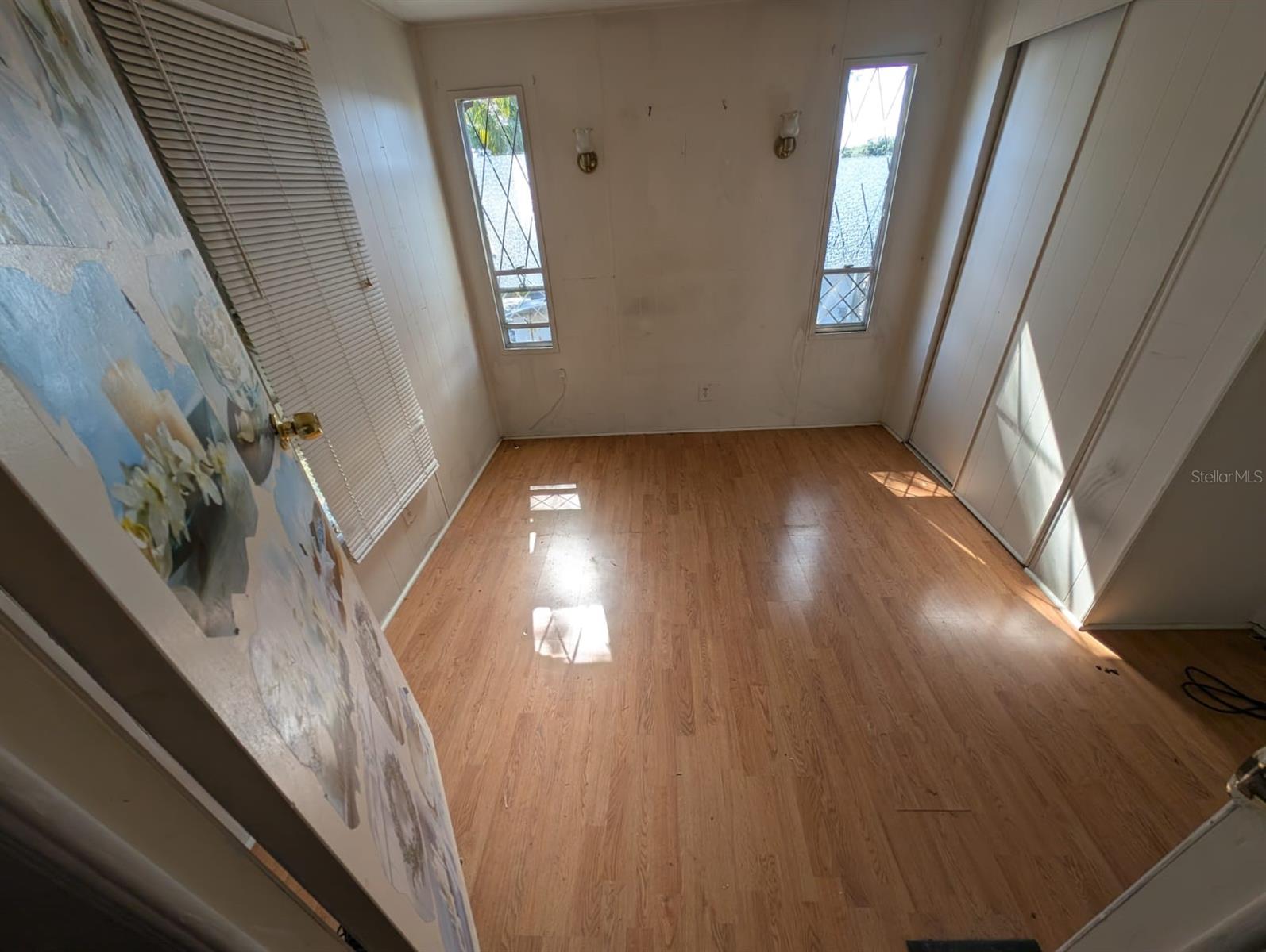 Listing photo id 13 for 39611 Gloryland Drive