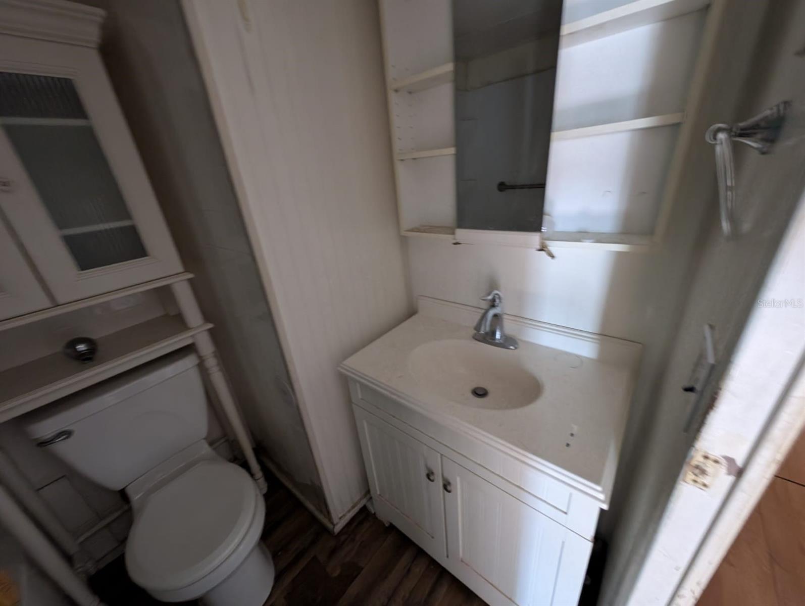Listing photo id 20 for 39611 Gloryland Drive