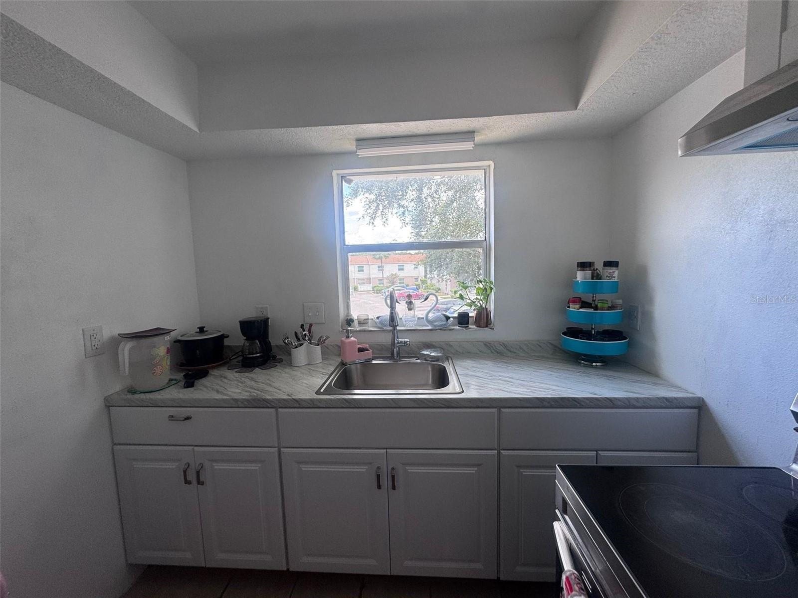 Image 11 of 54 For 7210 Manhattan Avenue 2423
