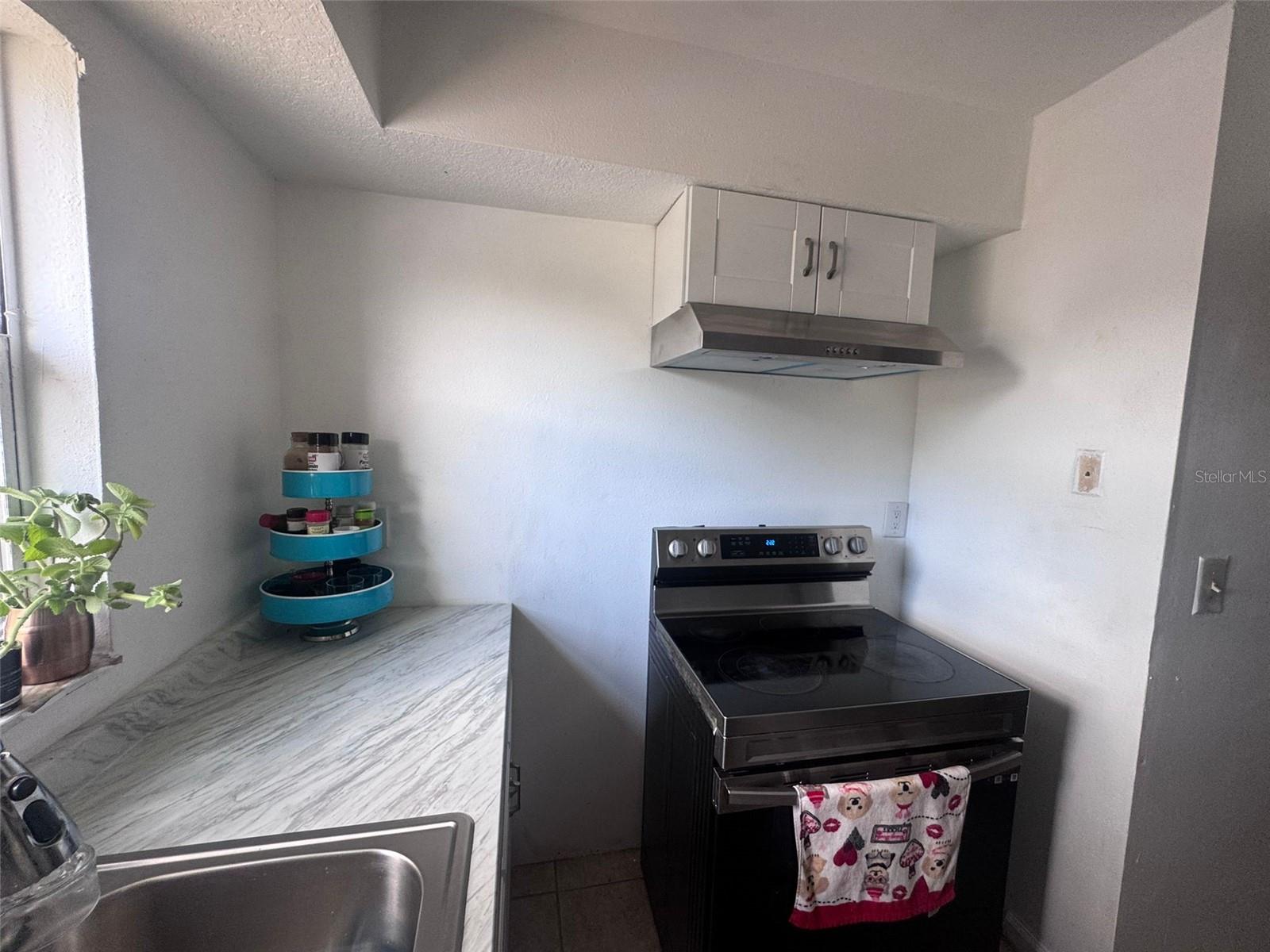 Image 8 of 54 For 7210 Manhattan Avenue 2423