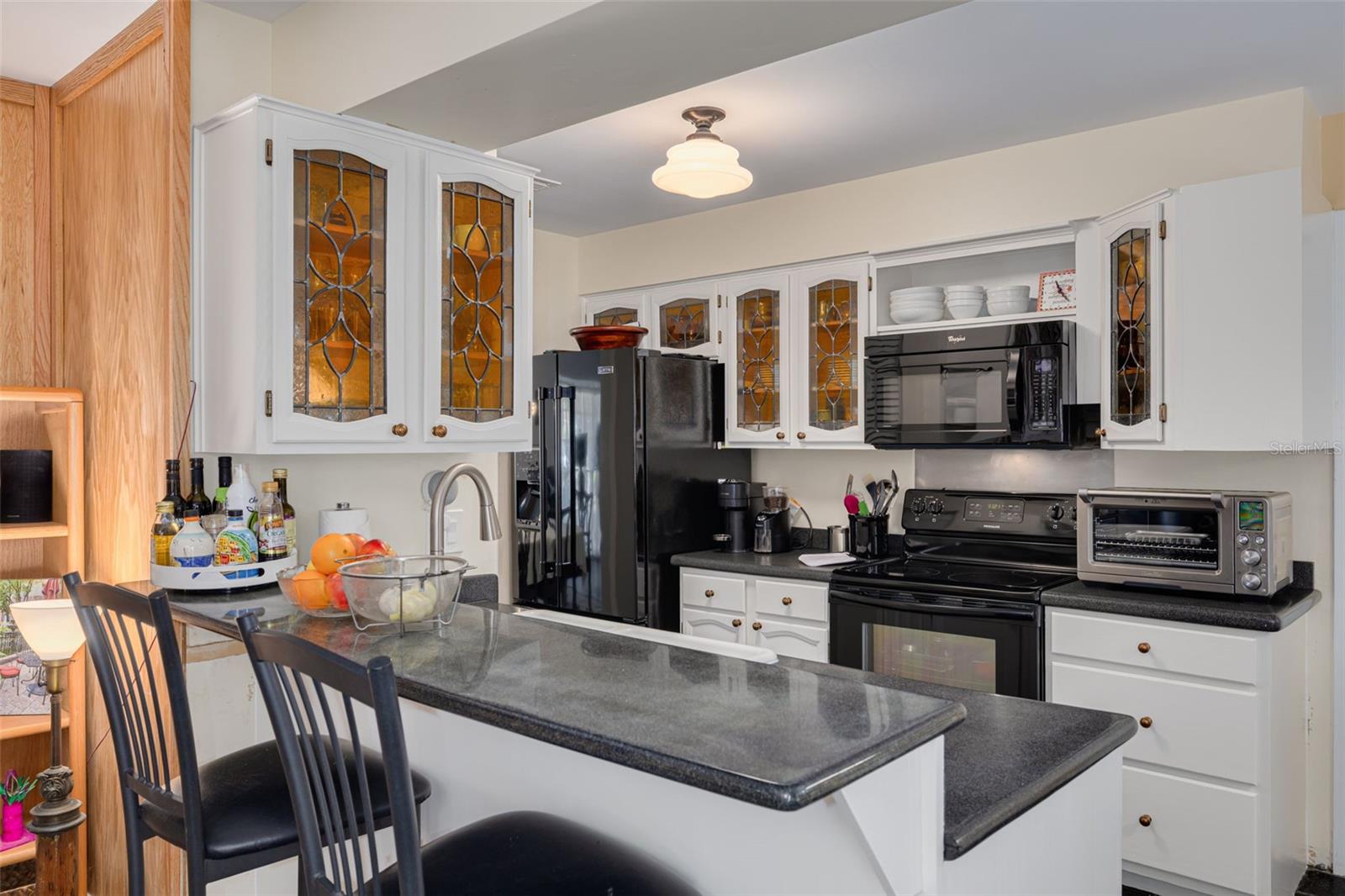 Listing photo id 14 for 8024 Hiawatha Street