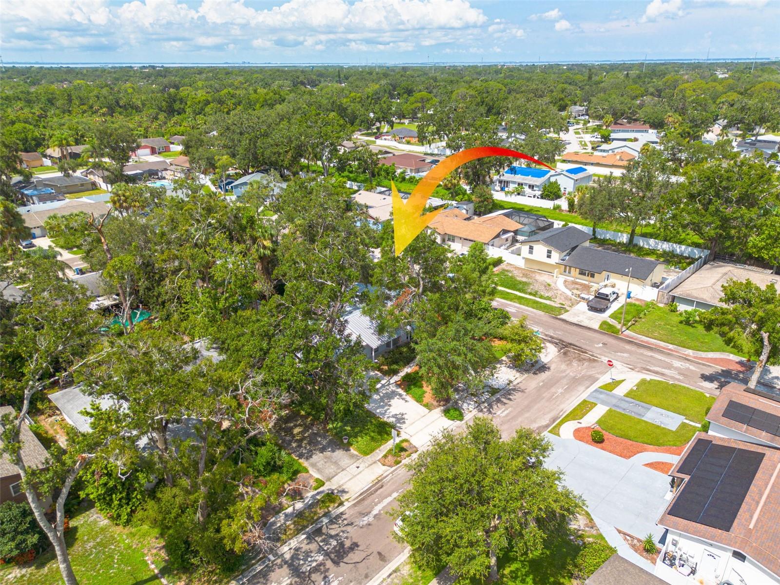 Listing photo id 34 for 8024 Hiawatha Street