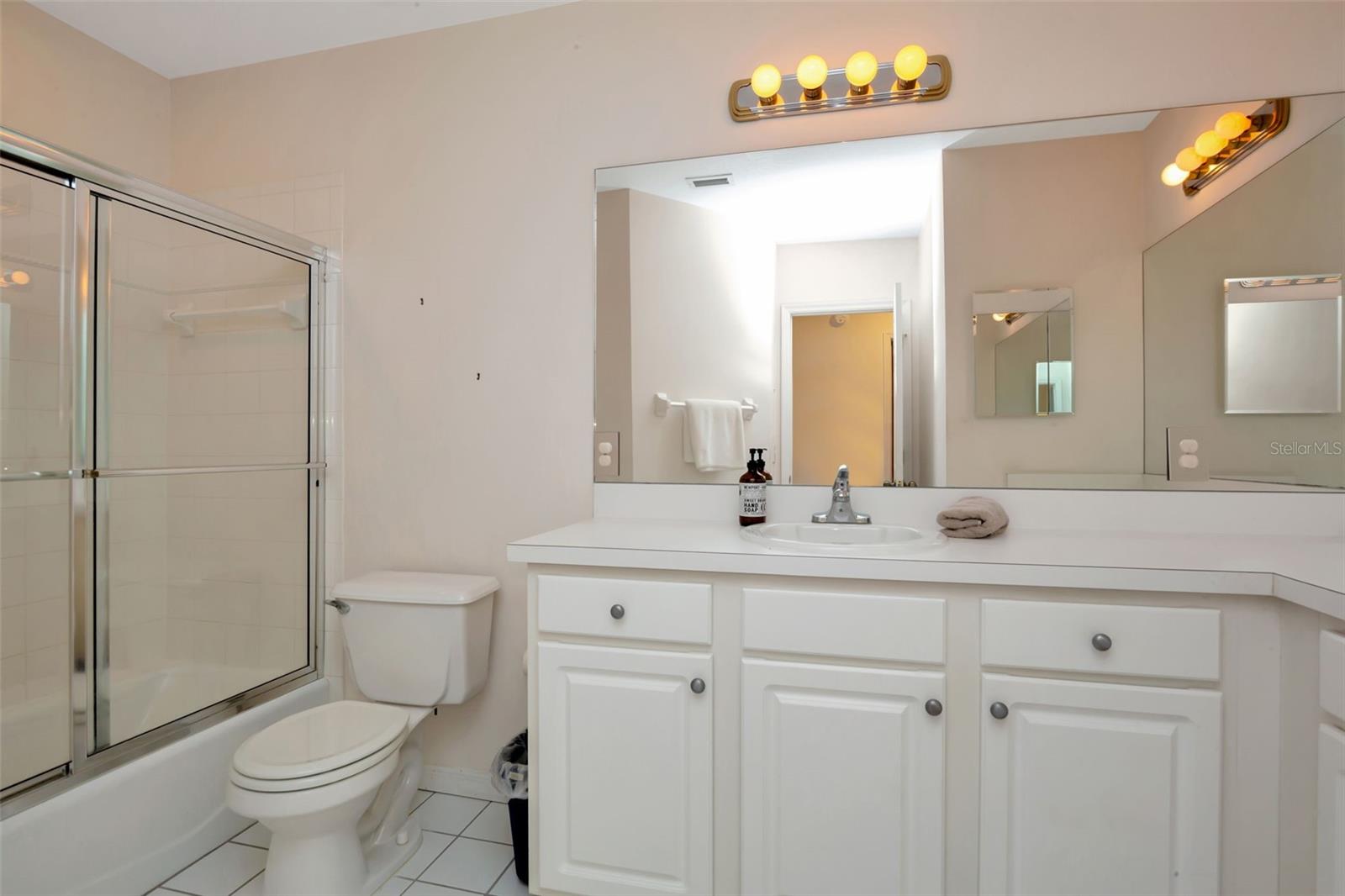 Image 20 of 42 For 113 Bosphorous Avenue 2