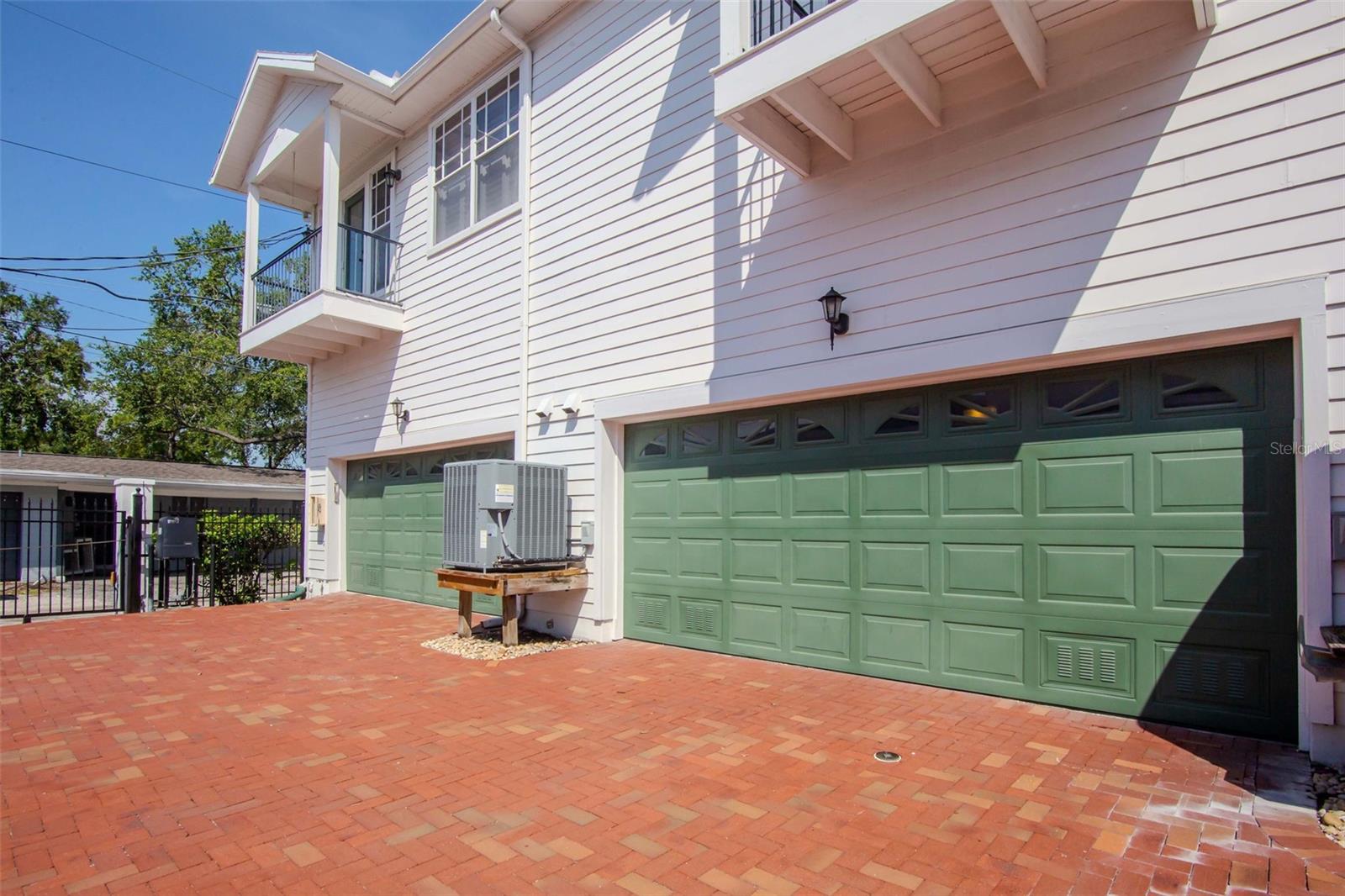 Image 38 of 42 For 113 Bosphorous Avenue 2