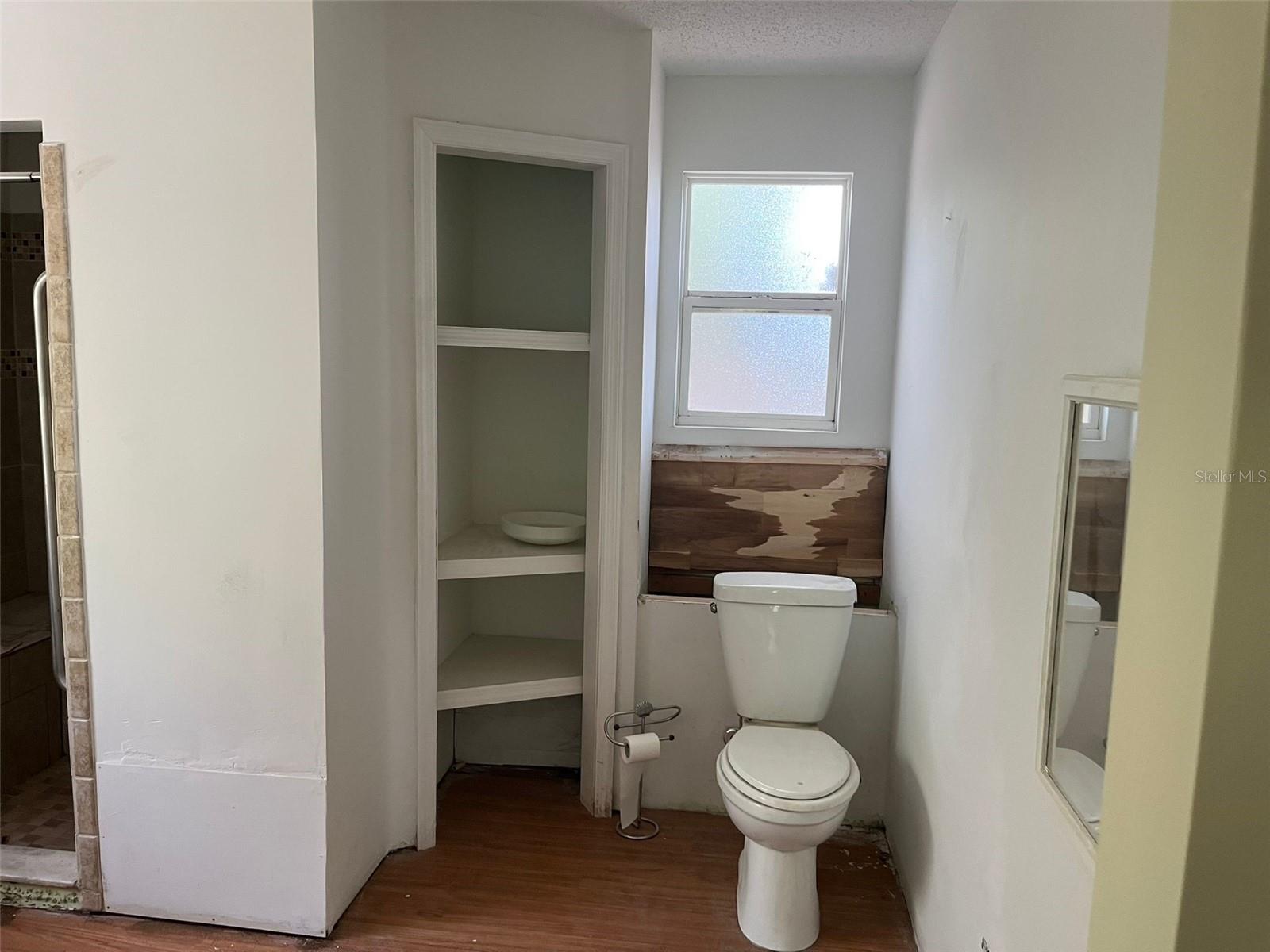 Image 15 of 28 For 38250 Collins Avenue W