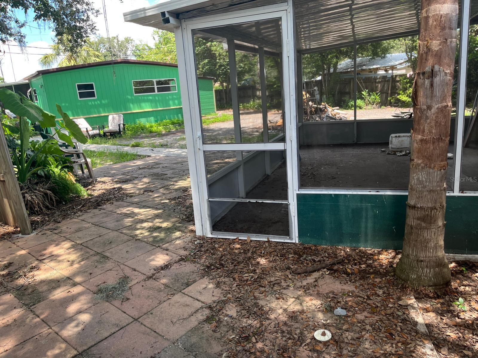 Image 18 of 28 For 38250 Collins Avenue W