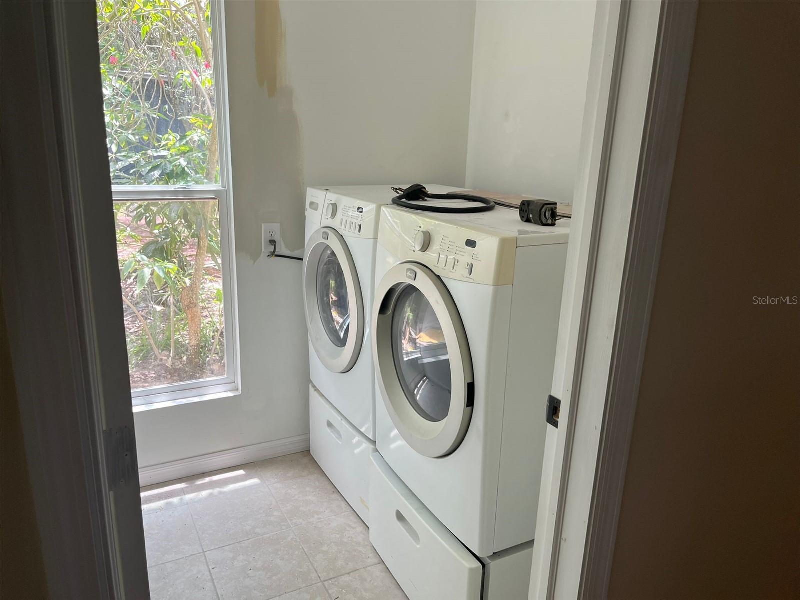 Image 22 of 28 For 38250 Collins Avenue W