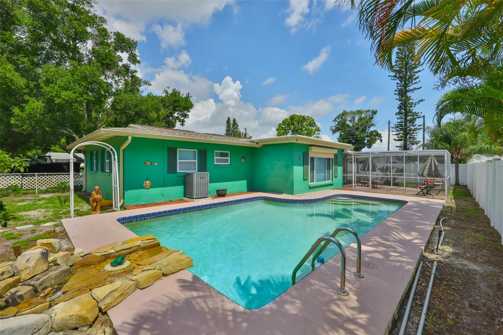 Image 5 of 48 For 8331 14th Way N