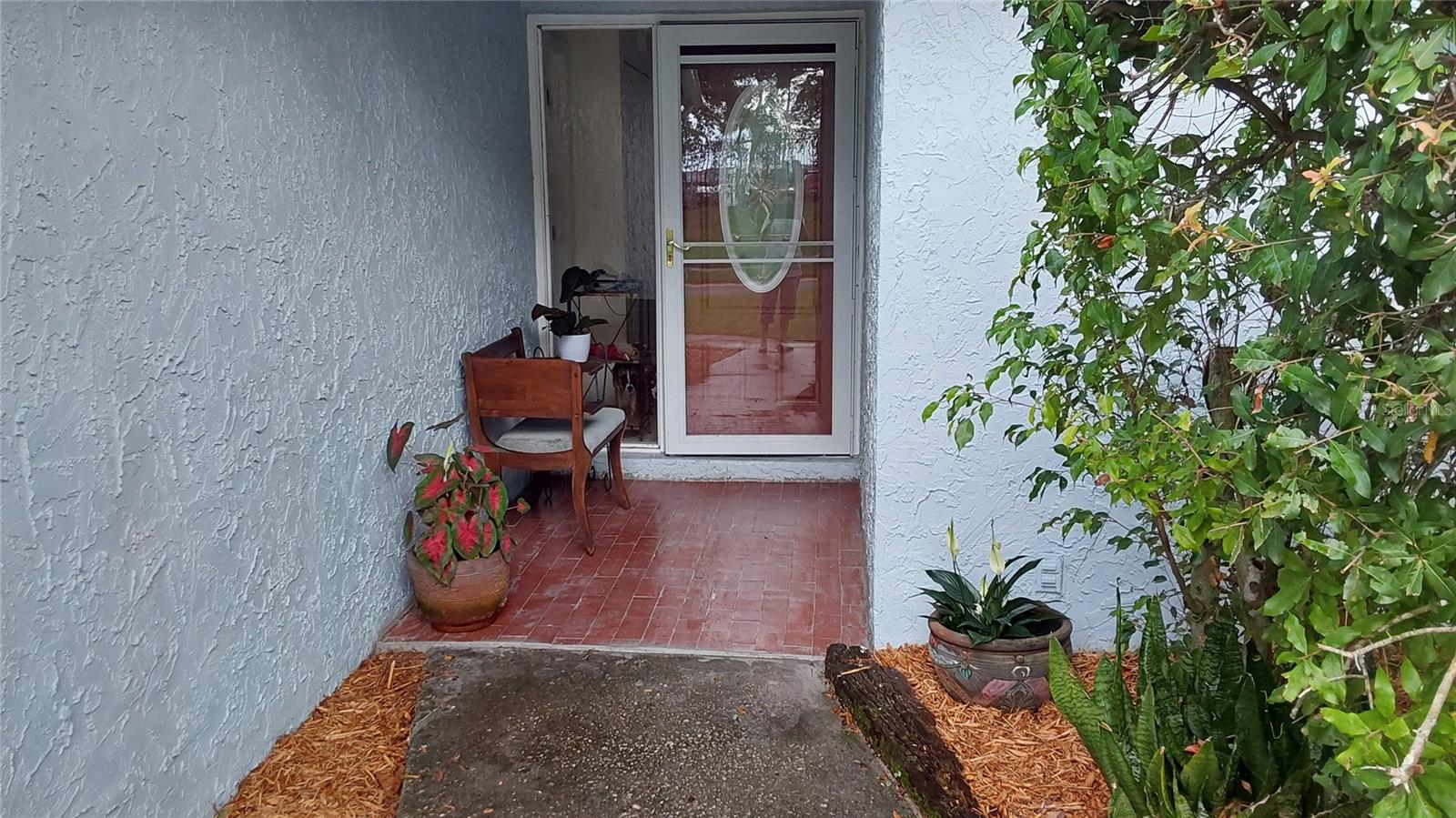 Listing photo id 0 for 1737 Solon Avenue