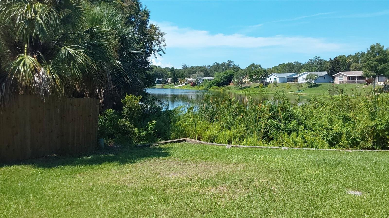 Listing photo id 3 for 1737 Solon Avenue