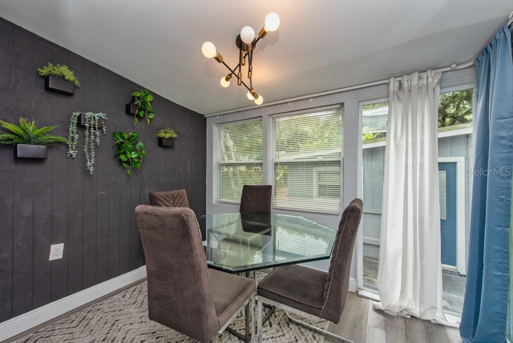 Image 15 of 40 For 919 Flora Street
