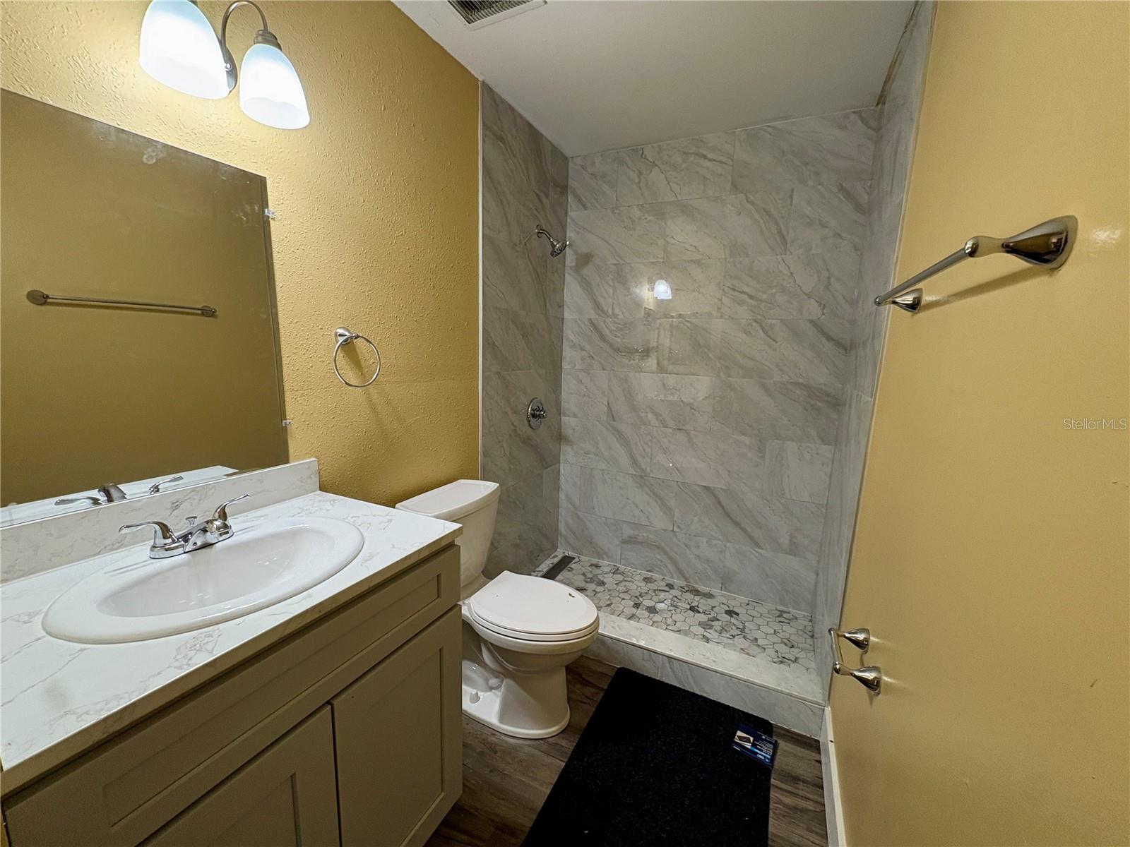 Image 11 of 11 For 305 Grant Street C10