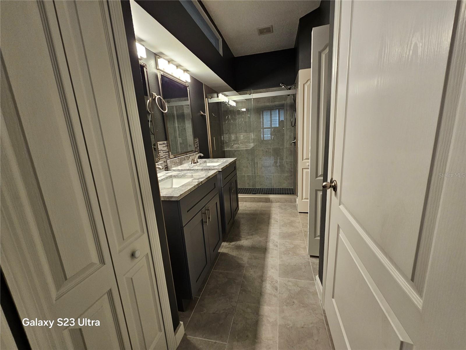 Image 34 of 45 For 9852 Bridgeton Drive