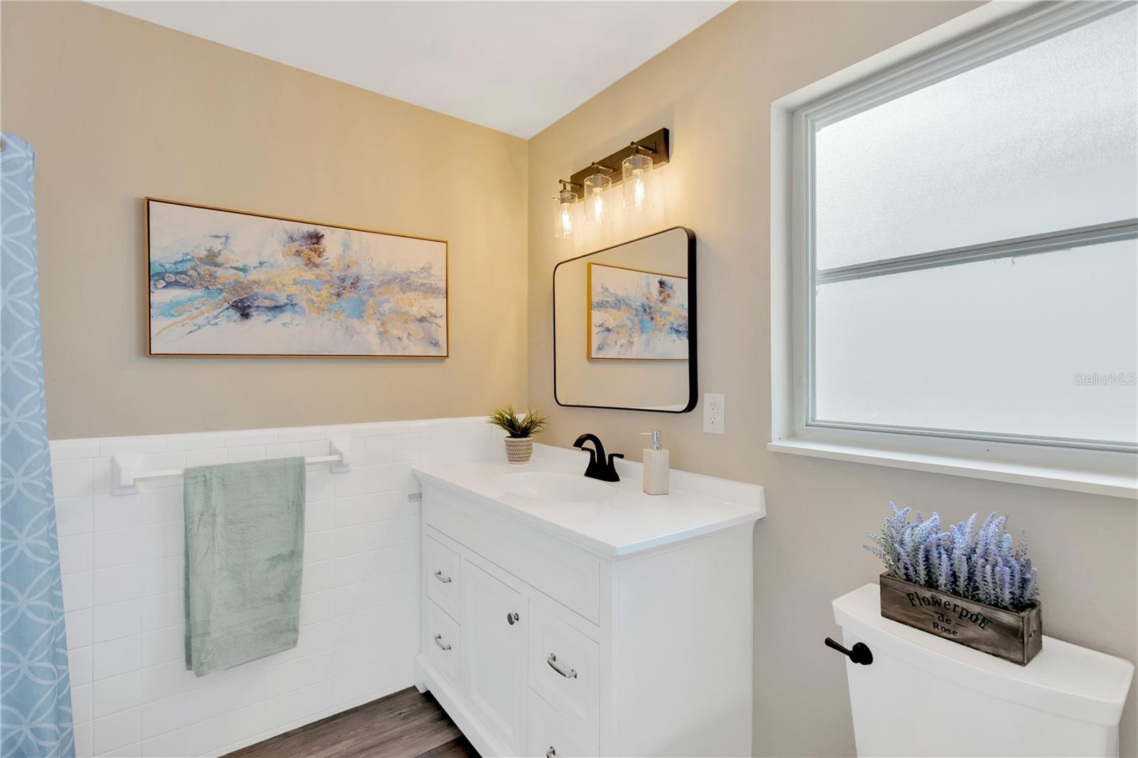 Image 22 of 31 For 11361 88th Avenue