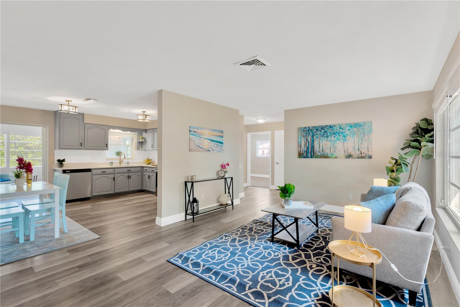 Image 4 of 31 For 11361 88th Avenue