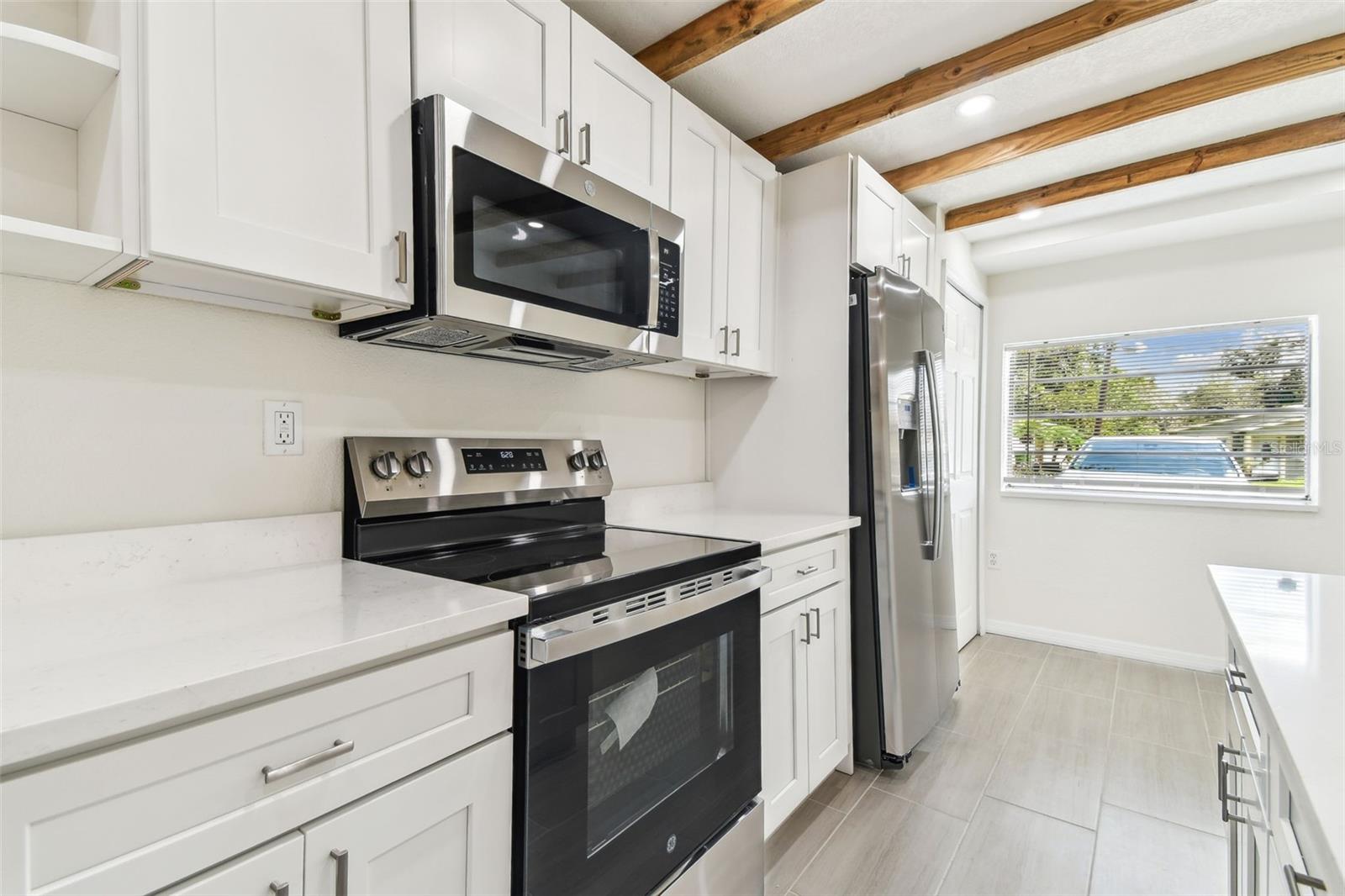 Image 12 of 31 For 2211 Hanna Avenue
