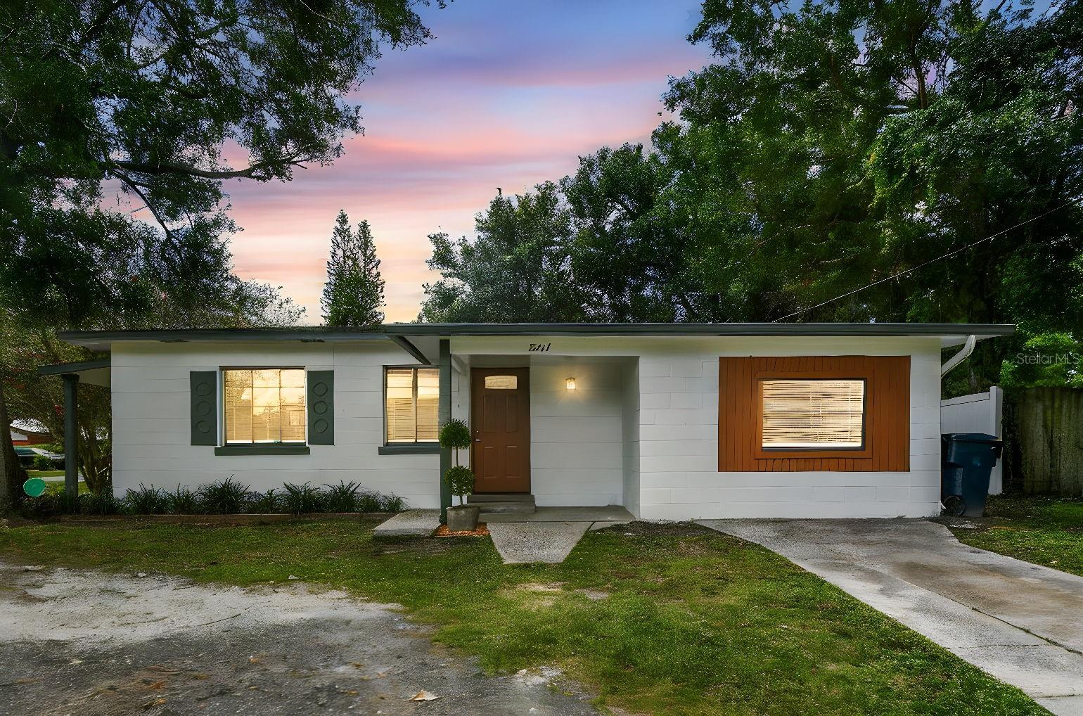 Image 2 of 31 For 2211 Hanna Avenue