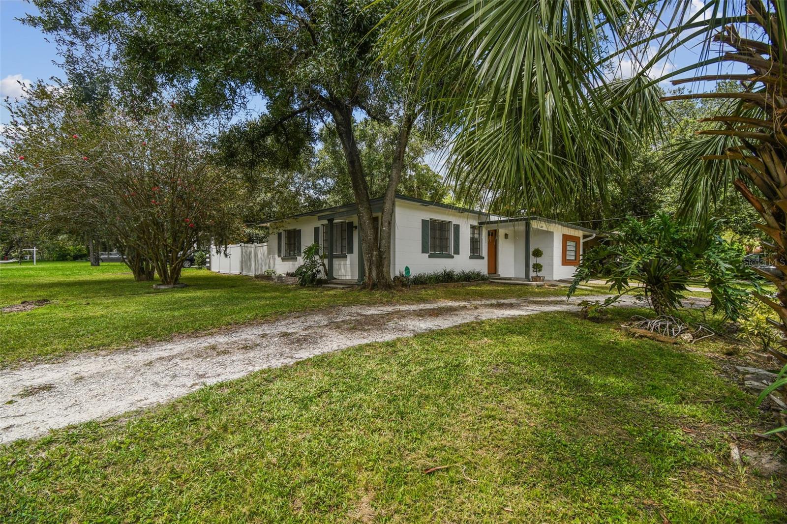 Image 3 of 31 For 2211 Hanna Avenue