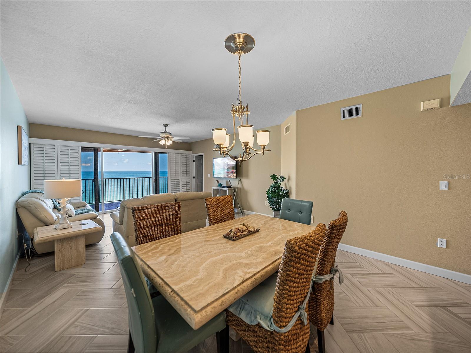 Image 11 of 78 For 16500 Gulf Boulevard 753