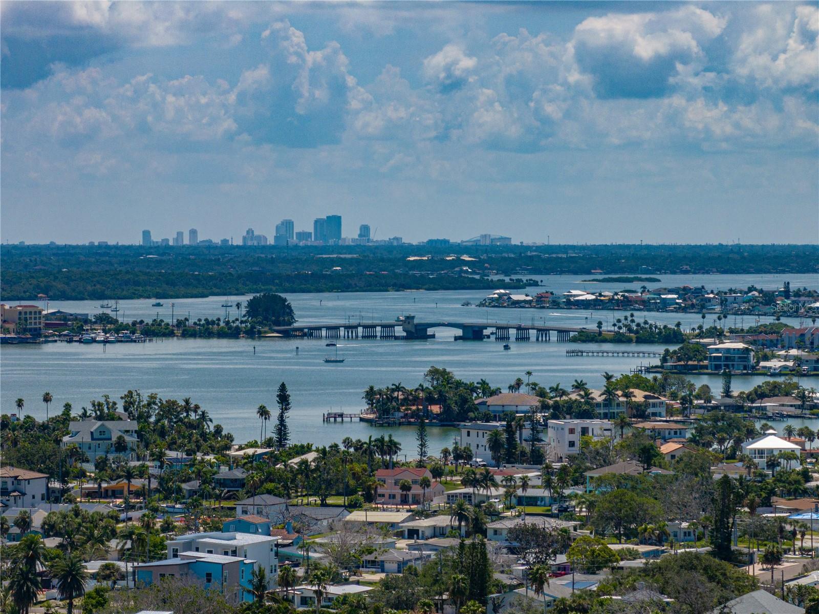 Image 75 of 78 For 16500 Gulf Boulevard 753