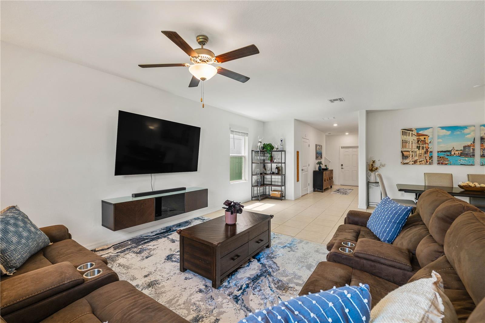 Image 4 of 42 For 9913 Jackfruit Ct
