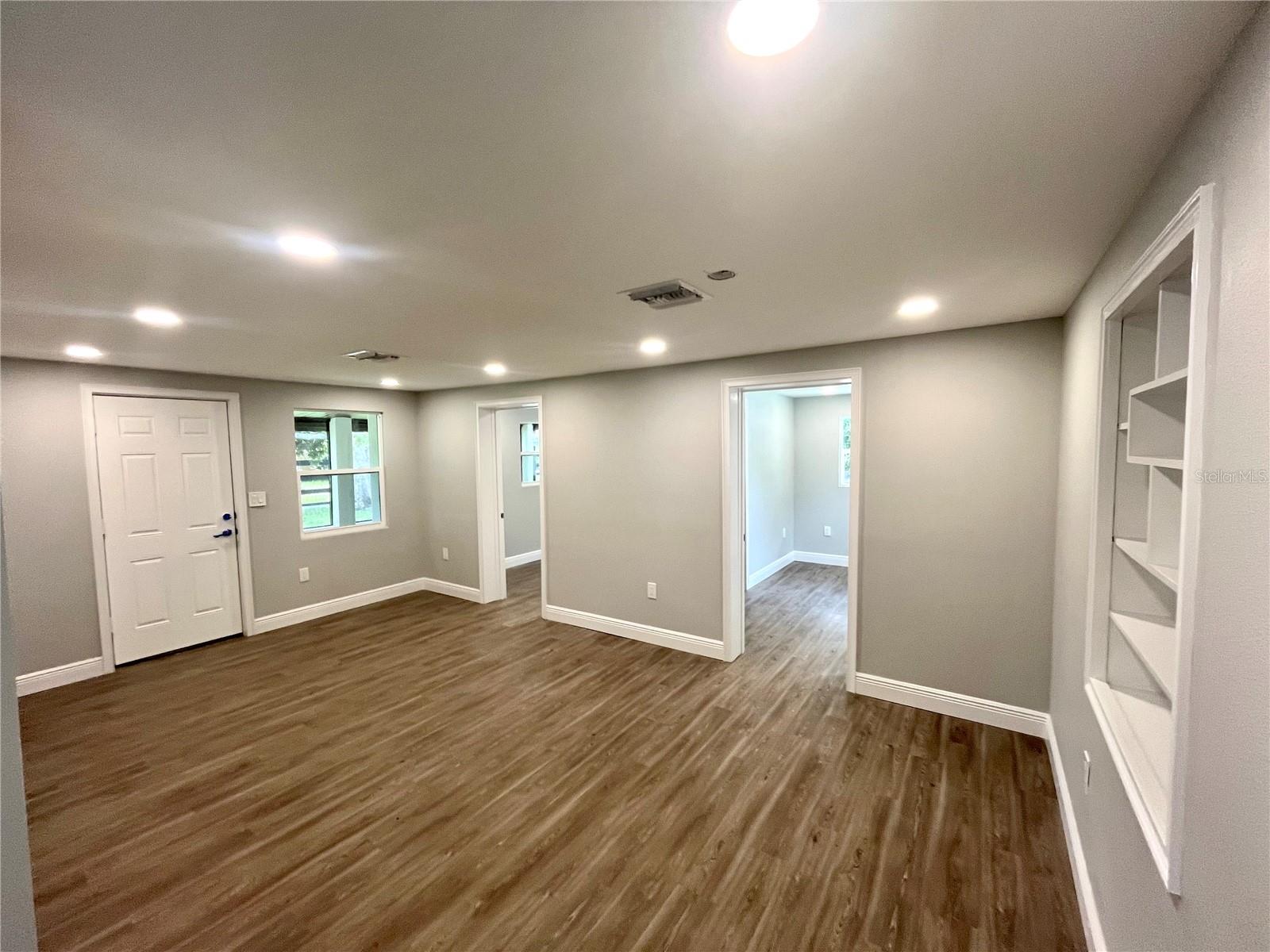 Image 11 of 34 For 6110 Nundy Avenue