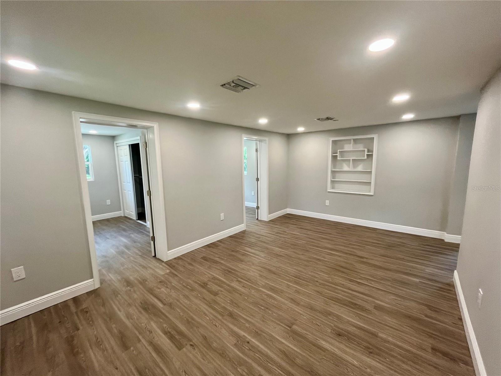 Image 8 of 34 For 6110 Nundy Avenue
