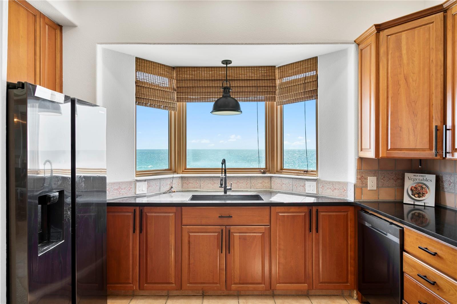 Image 19 of 54 For 8440 Gulf Boulevard