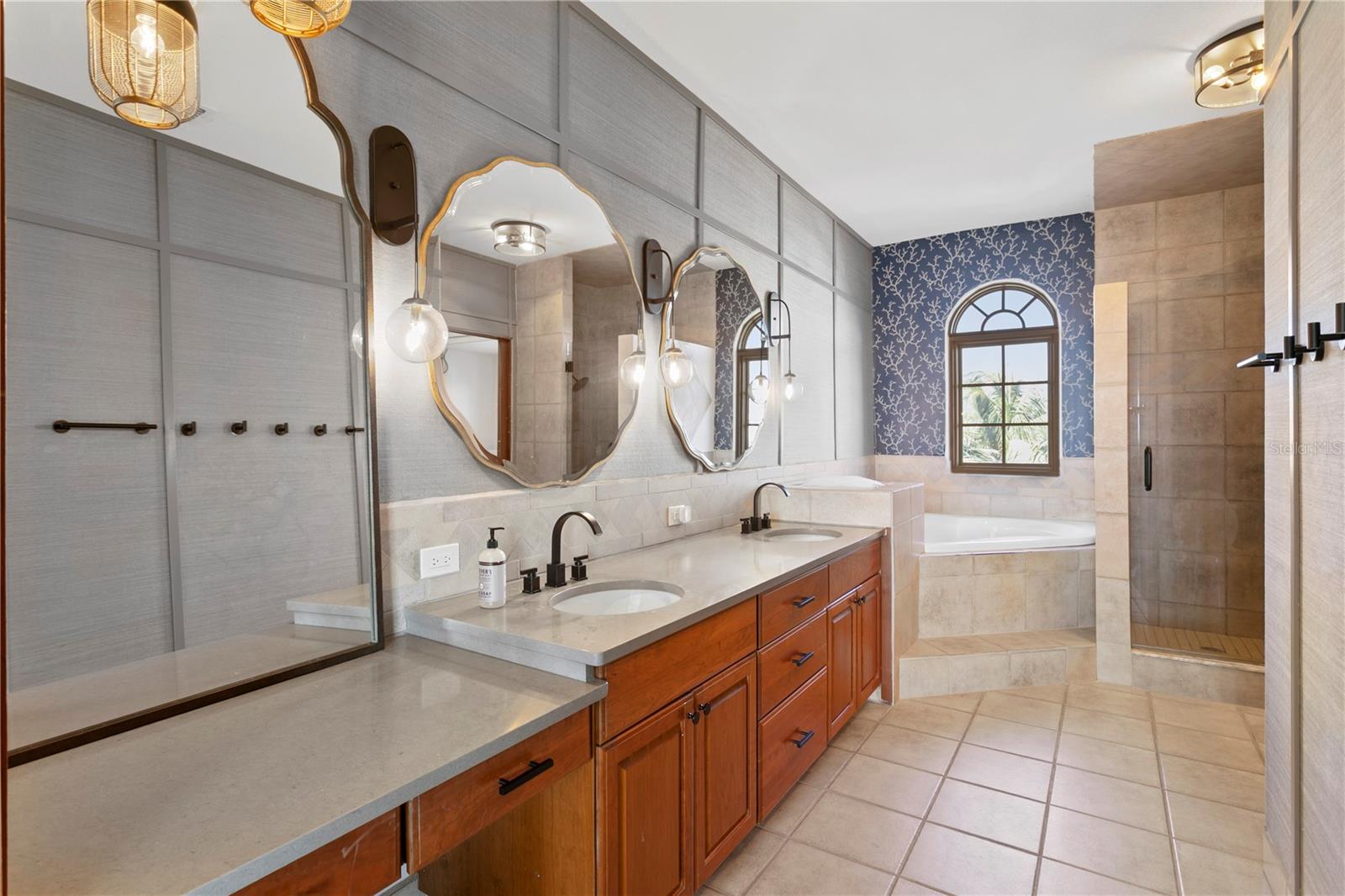 Image 42 of 54 For 8440 Gulf Boulevard