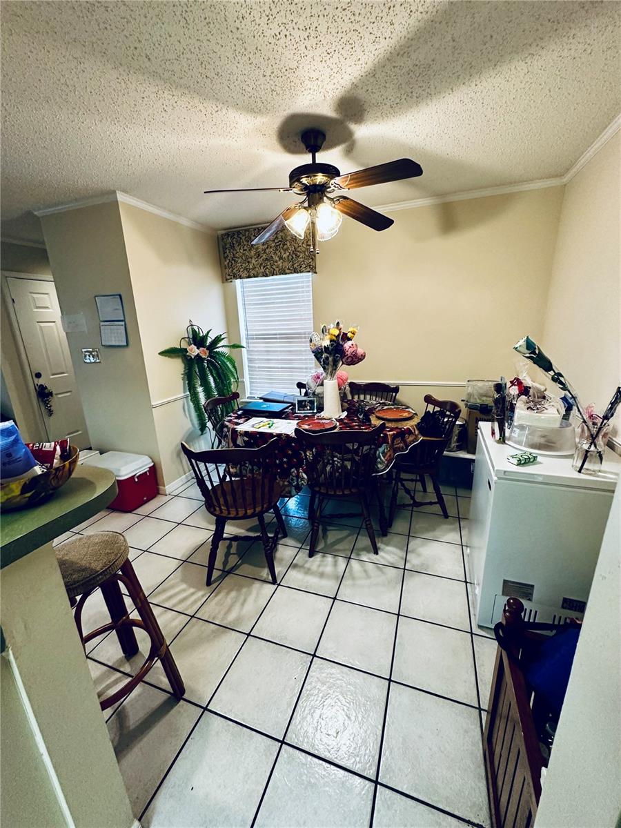 Image 3 of 36 For 8350 Savannah Trace Circle 201