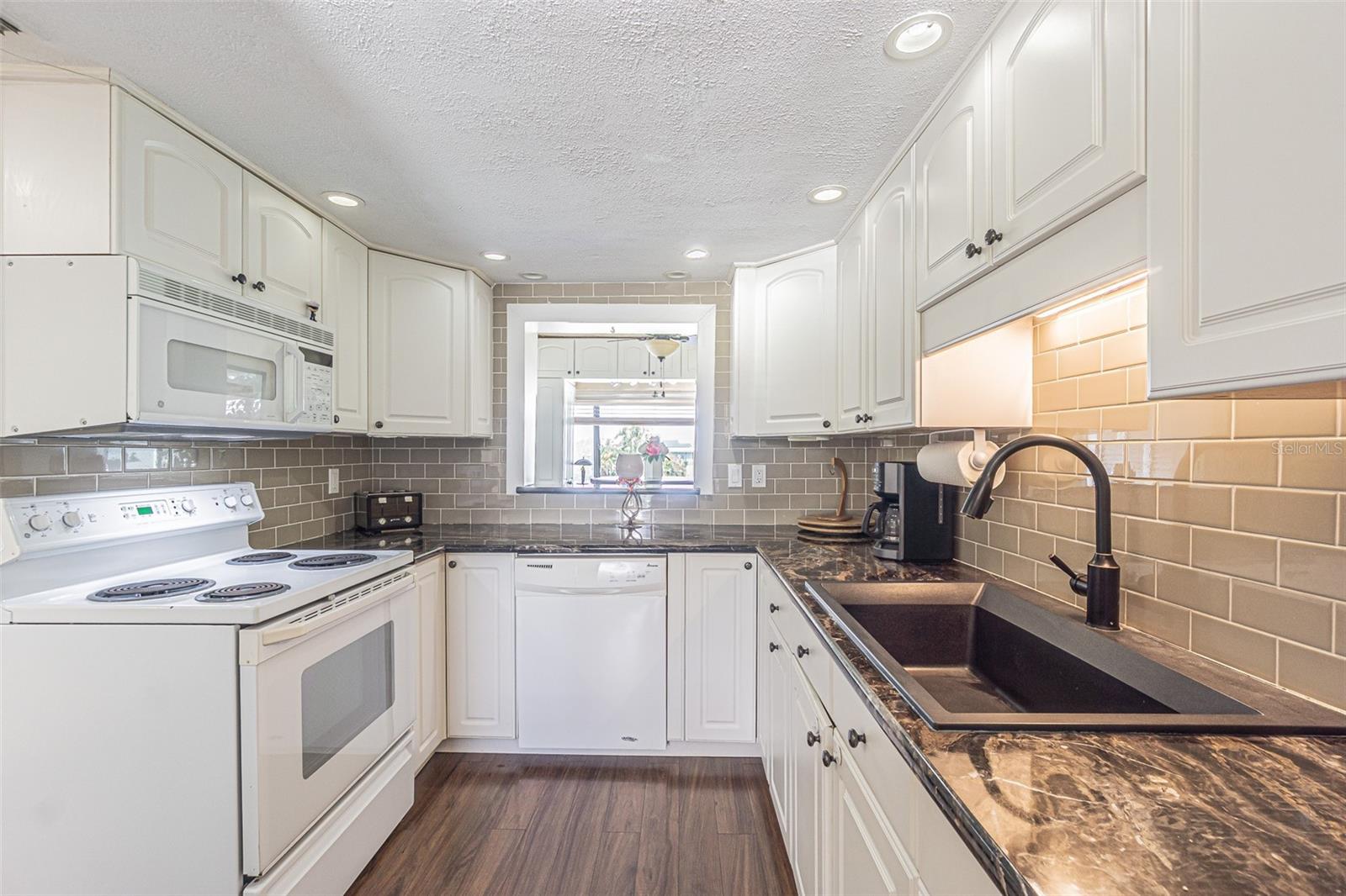 Image 10 of 25 For 1 Windrush Boulevard 54