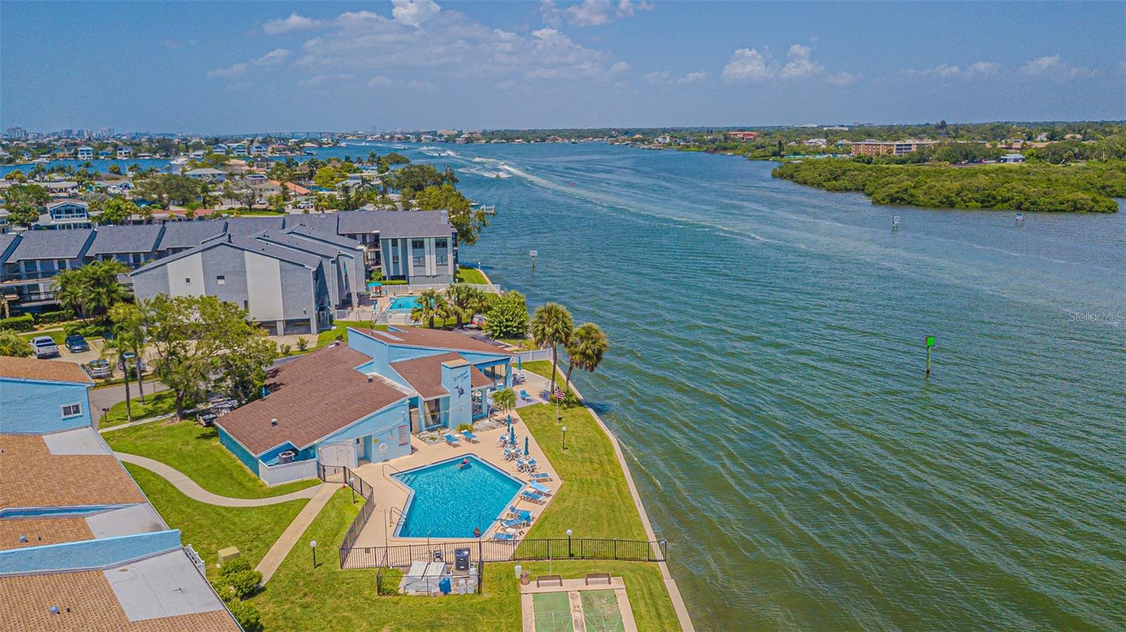 Image 36 of 37 For 1 Windrush Boulevard 54