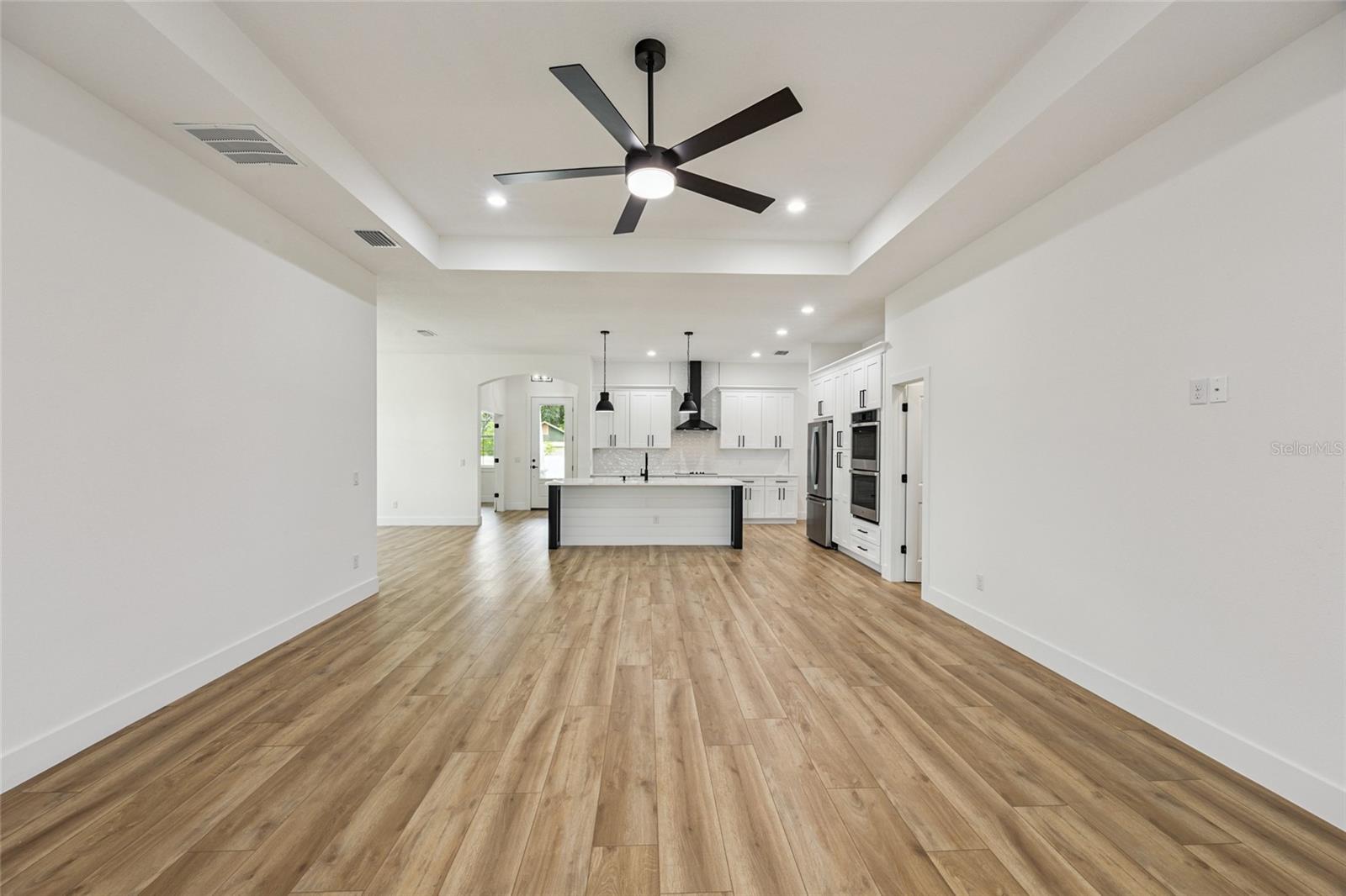 Image 10 of 41 For 38151 Sunset Avenue