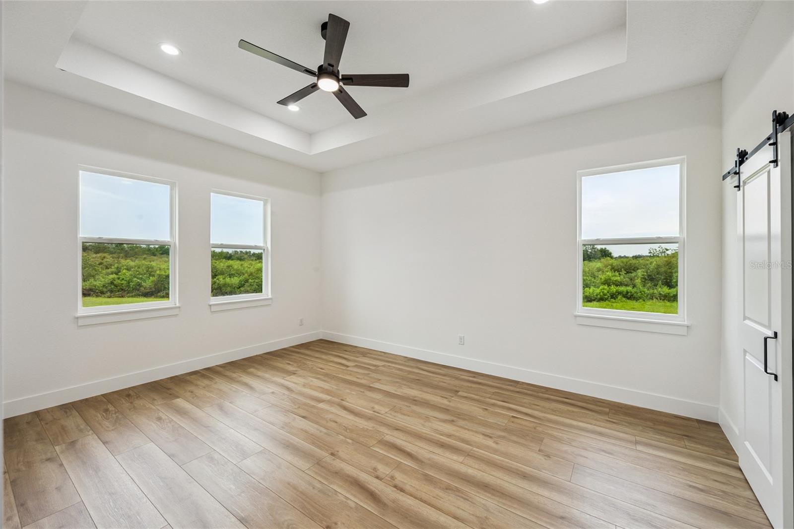 Image 13 of 41 For 38151 Sunset Avenue