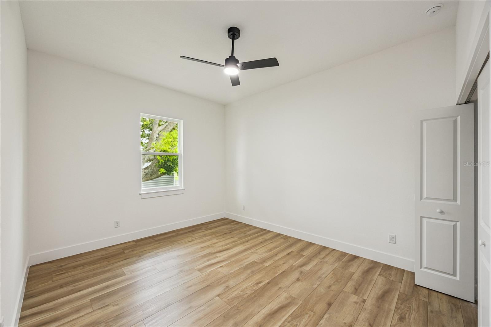 Image 18 of 41 For 38151 Sunset Avenue