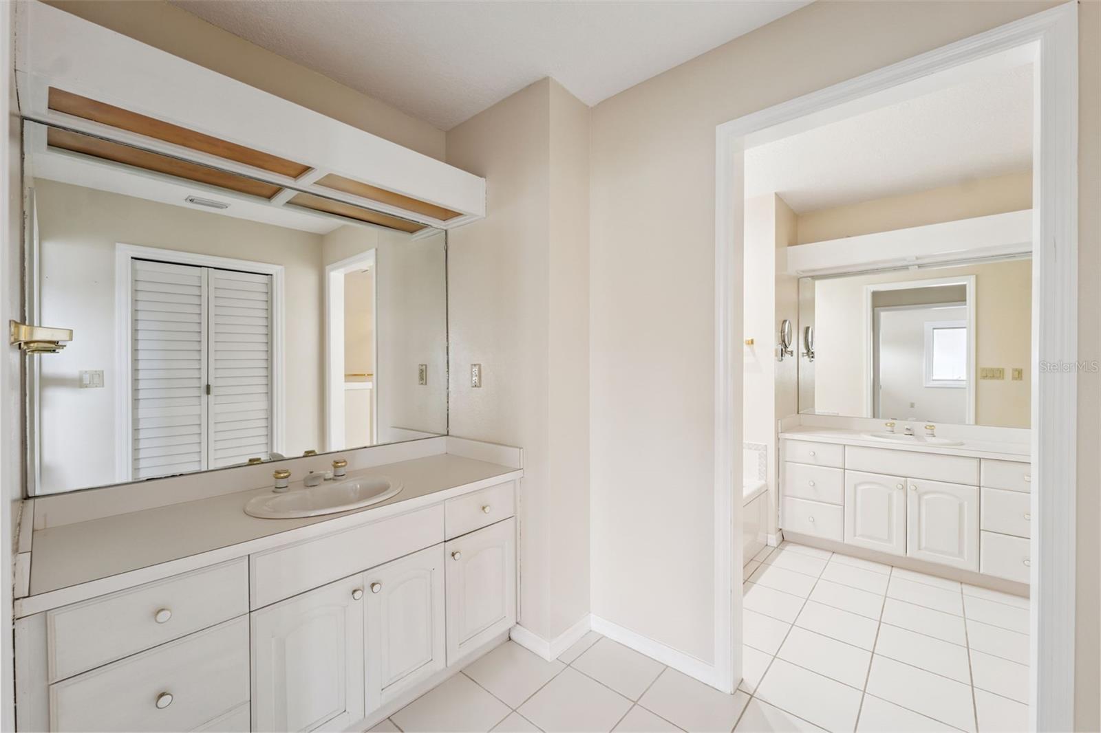 Listing photo id 33 for 1906 Gulfview Drive