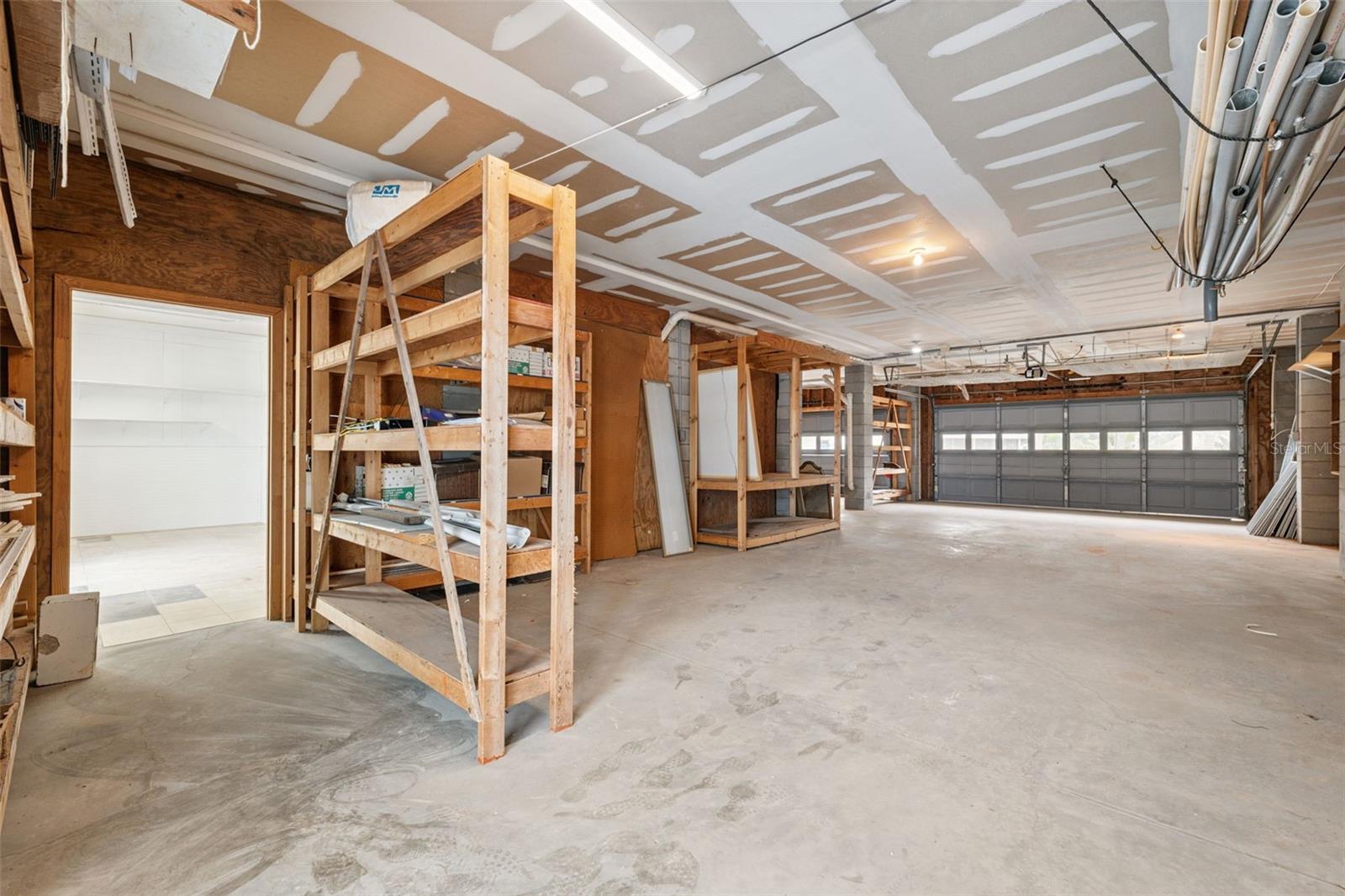 Listing photo id 54 for 1906 Gulfview Drive