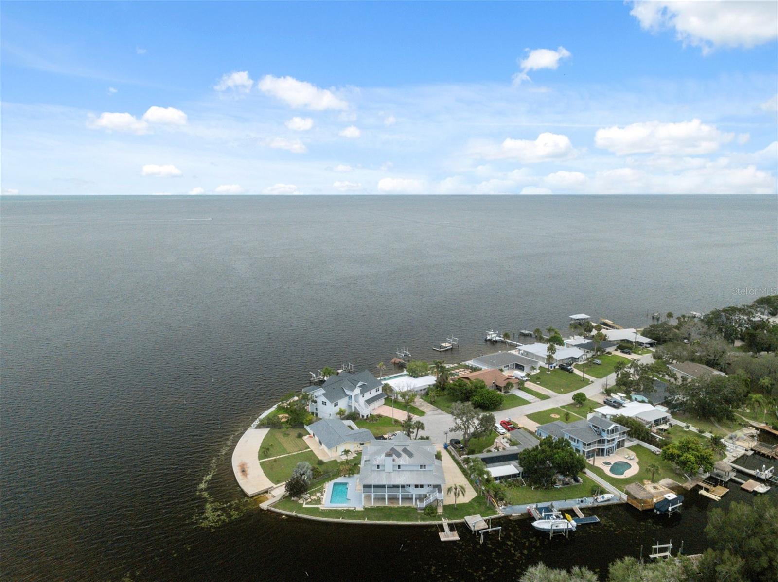 Listing photo id 63 for 1906 Gulfview Drive