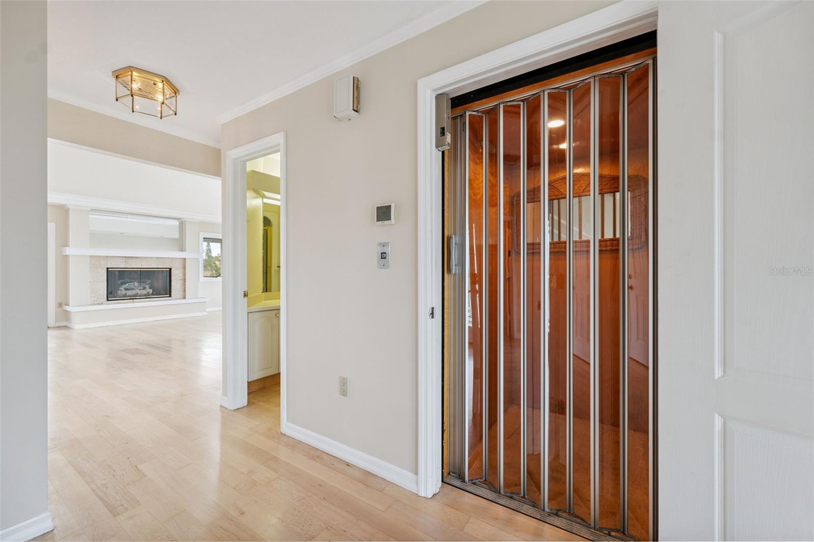 Listing photo id 7 for 1906 Gulfview Drive