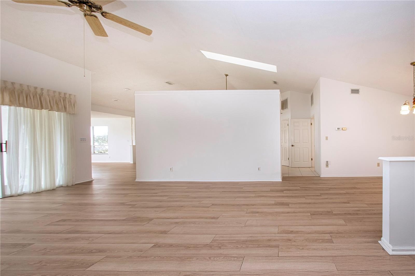 Image 6 of 60 For 2016 New Bedford Drive