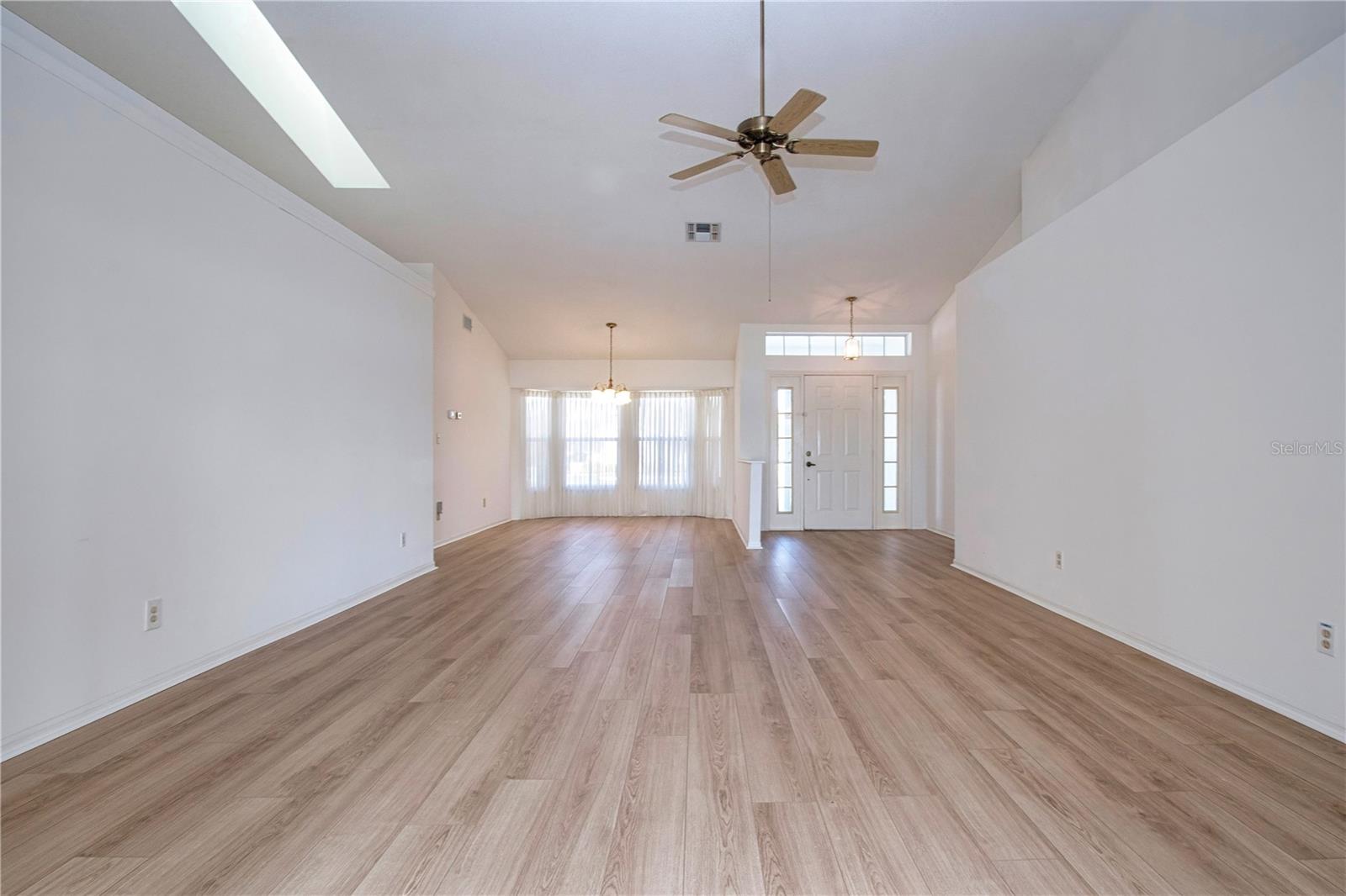 Image 7 of 60 For 2016 New Bedford Drive