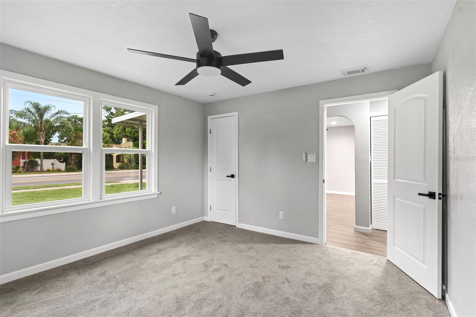 Image 10 of 20 For 1160 Edgewood Drive