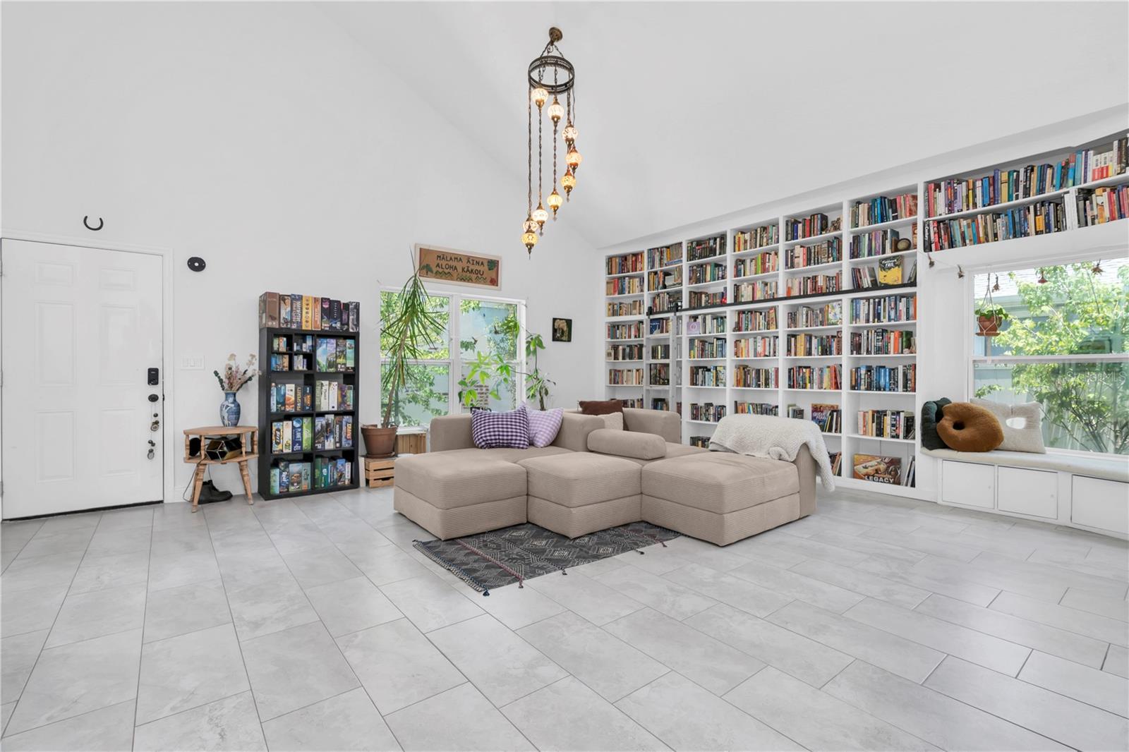 Image 4 of 43 For 1111 Melrose Avenue S