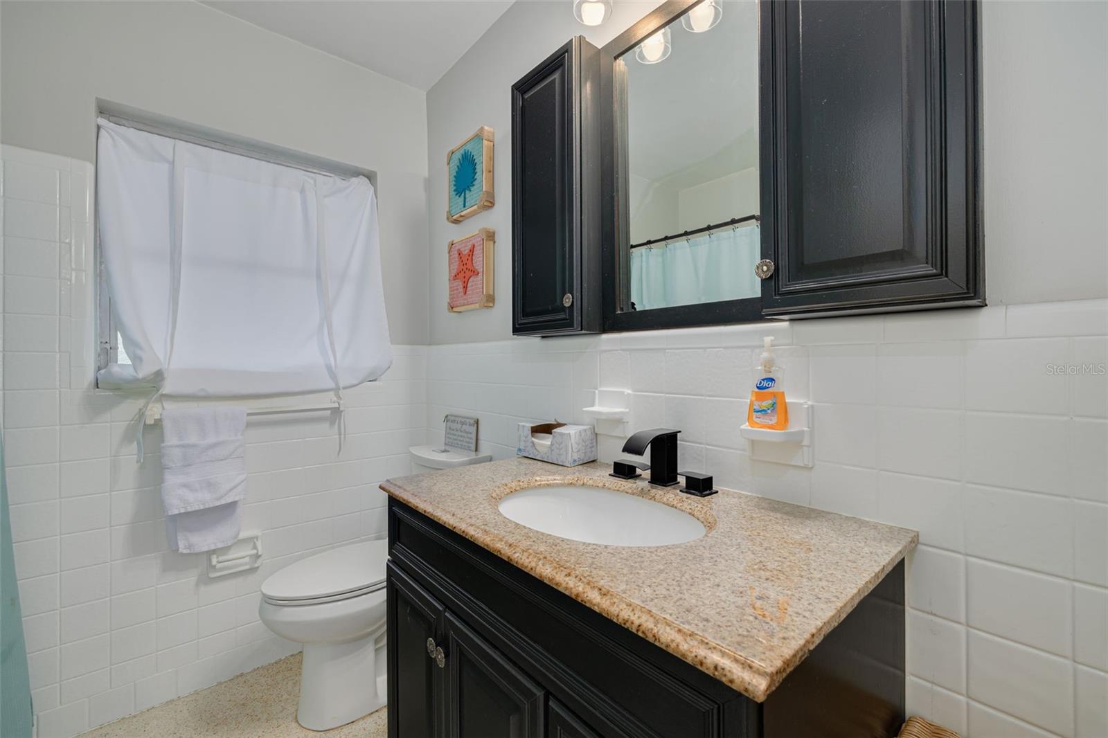 Image 18 of 26 For 2323 Anna Avenue