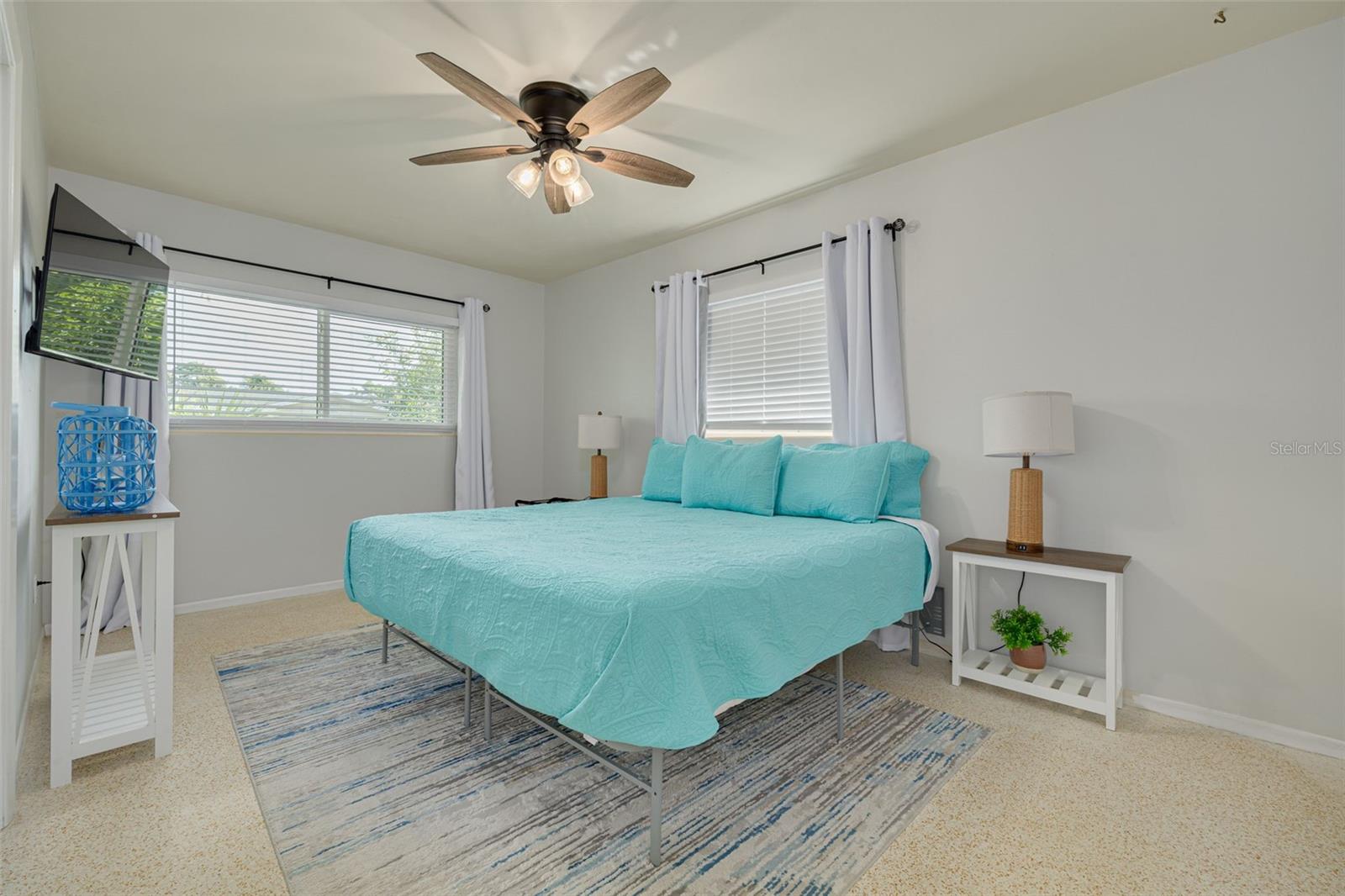 Image 21 of 26 For 2323 Anna Avenue