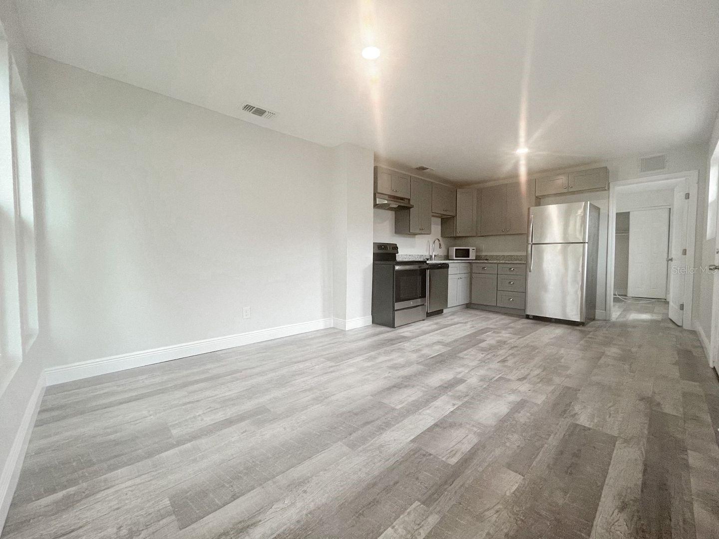 Image 2 of 11 For 1514 38th Avenue N