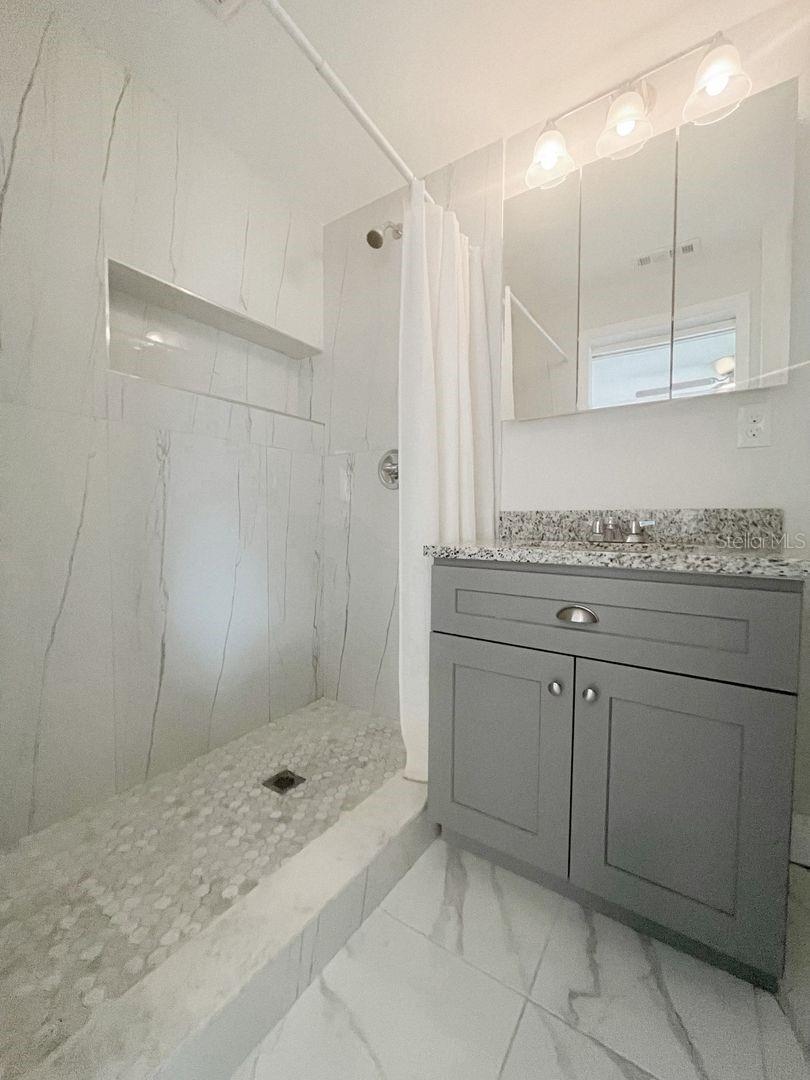 Image 6 of 11 For 1514 38th Avenue N