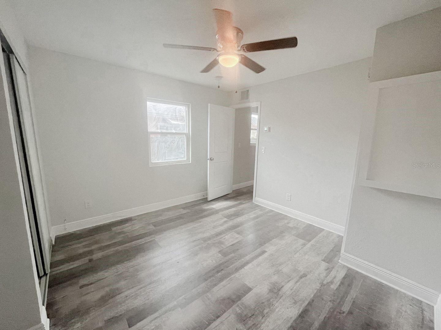 Image 9 of 11 For 1514 38th Avenue N