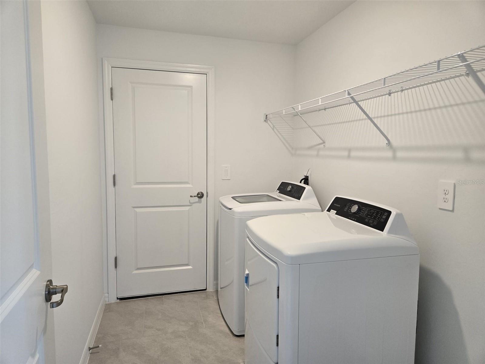 Image 13 of 20 For 3403 34 Street Sw
